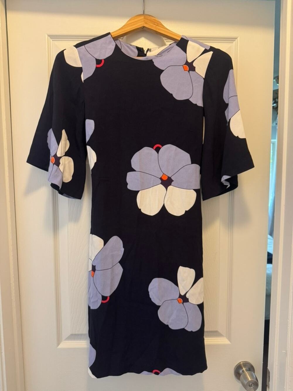 Ann Taylor Navy Floral Bell Sleeve Shift Dress Women's 2 Purple Mod Print